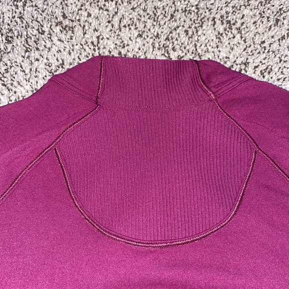 Cropped half zip jacket- wine color// ribbed detailing// size 6 - Picture 4 of 5